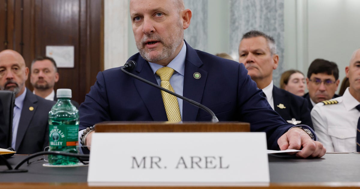 Air traffic chief retiring early as FAA replaces some senior managers