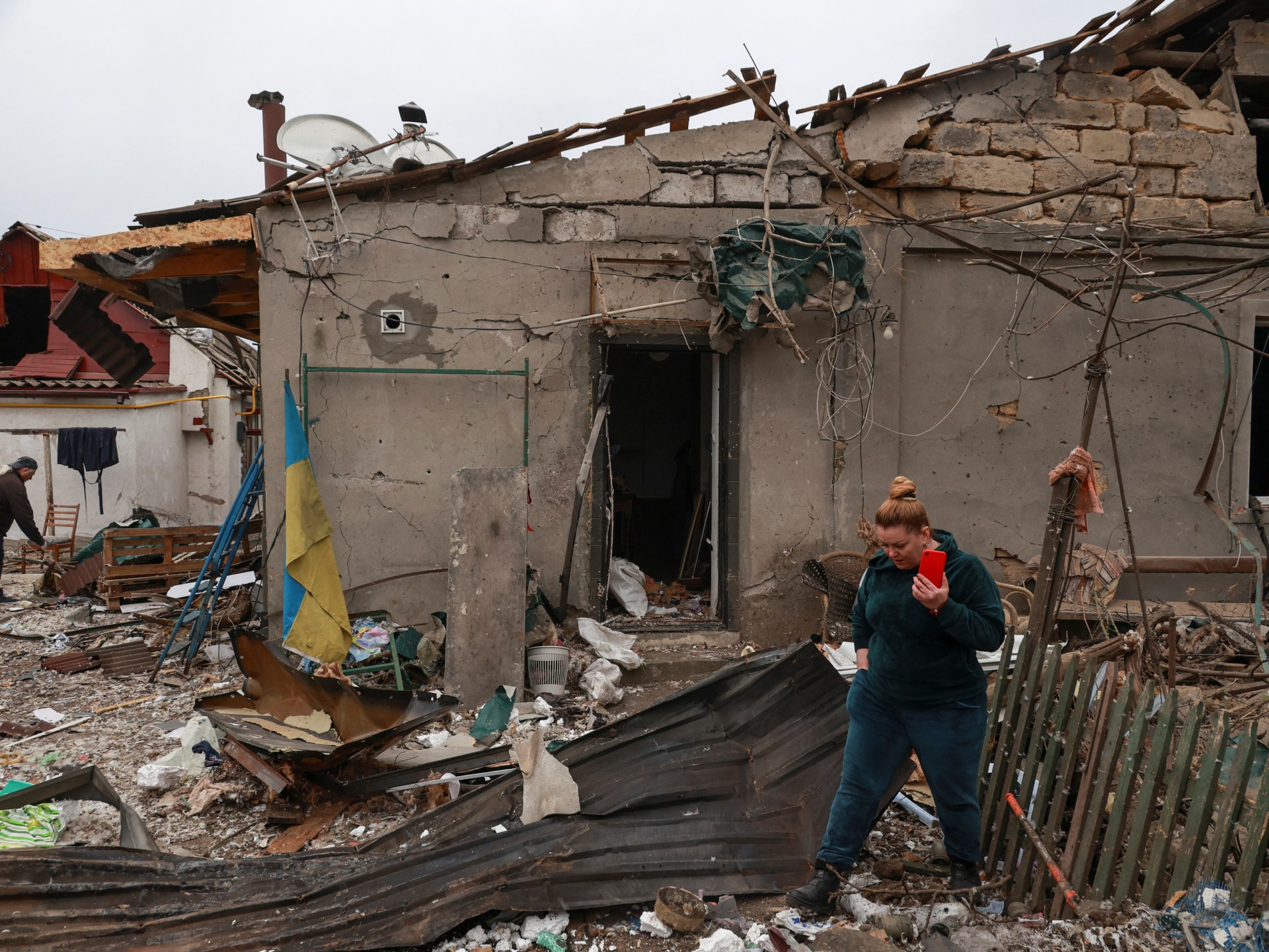 Russia ramps up pressure on all fronts as Ukraine offers to buy US Patriots