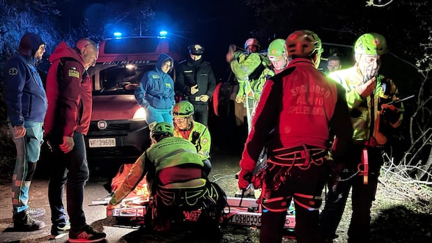 Tourists among 4 killed in cable car crash south of Naples
