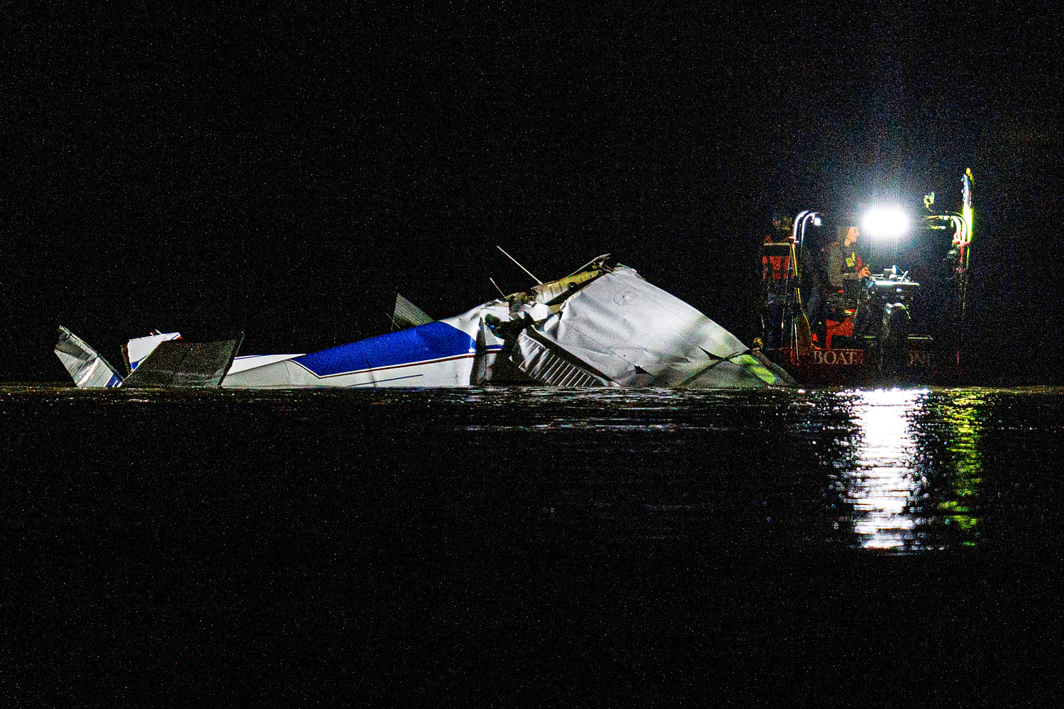 Small plane crashes into Nebraska river, killing all 3 passengers on board