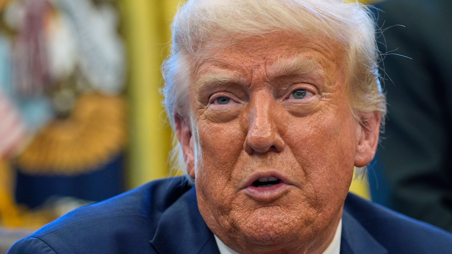 Stock markets rally as Trump rows back on Fed and China threats