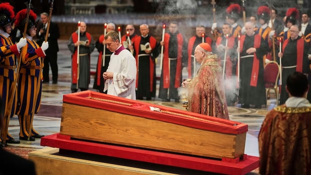Pope Francis’s body taken in procession to St. Peter’s Basilica for lying in state