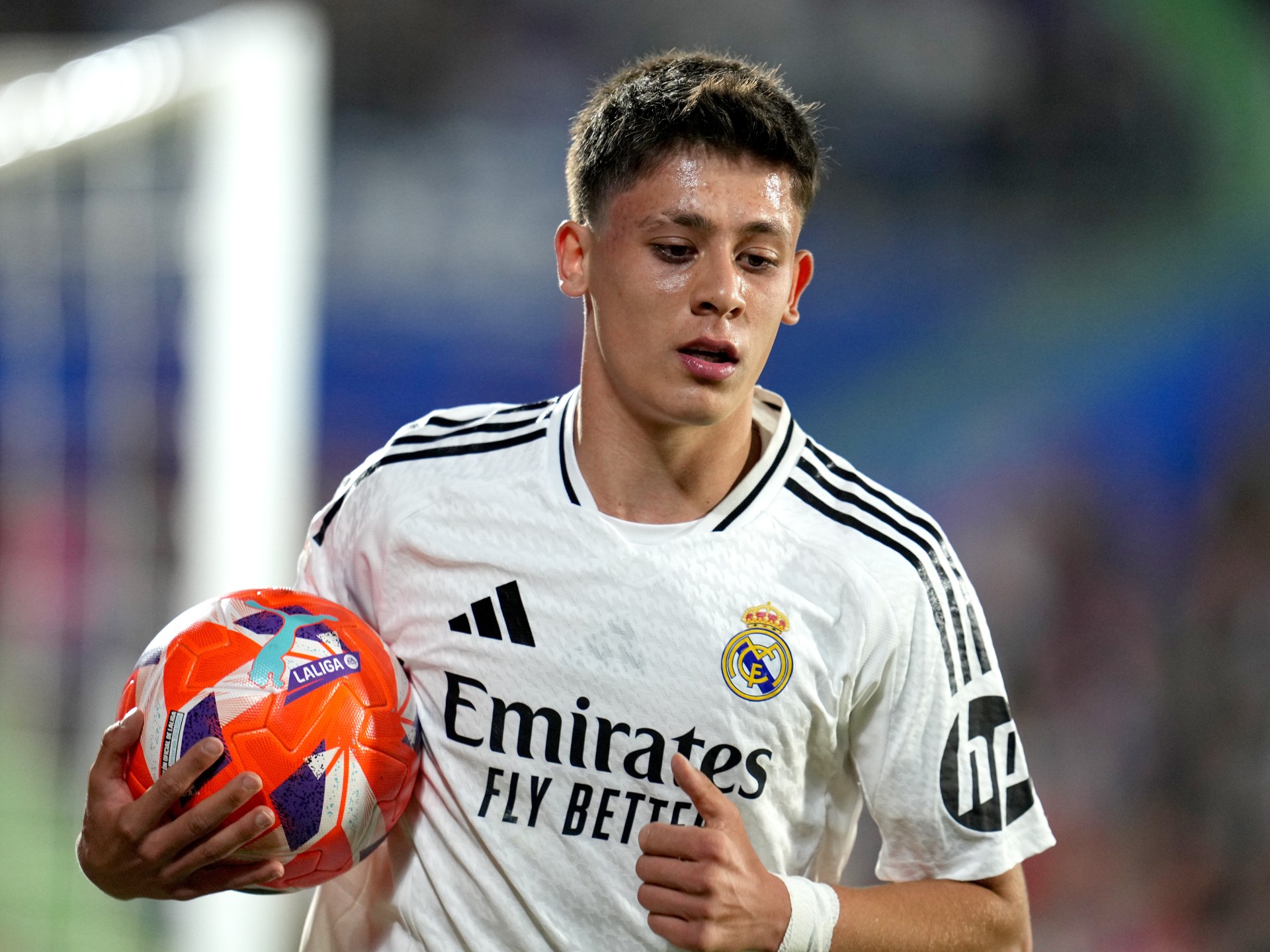 Real Madrid beat Getafe to keep LaLiga leaders Barcelona in sight