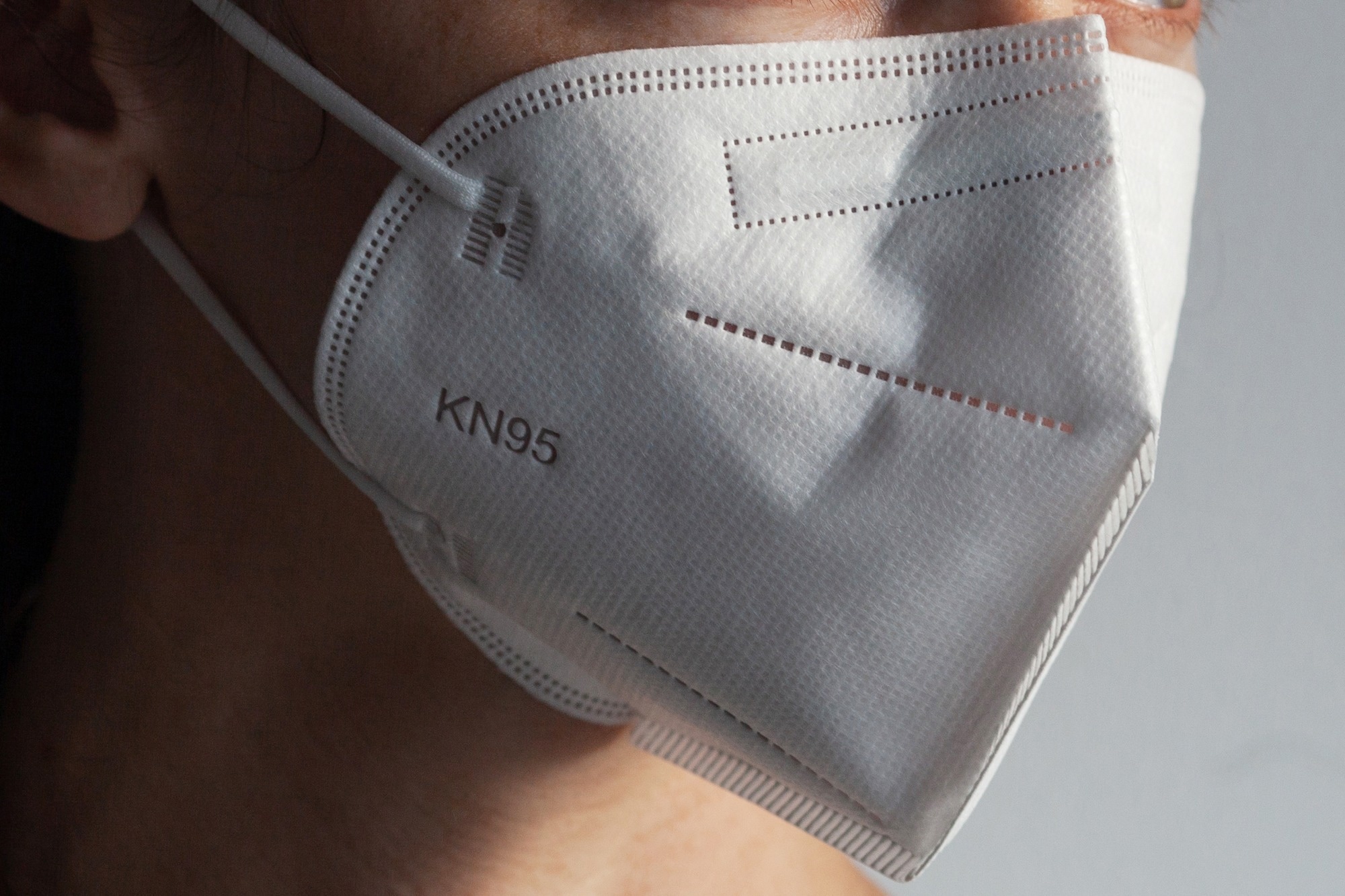 Study reveals cloth masks rival some medical masks, but only N95s deliver near-total protection