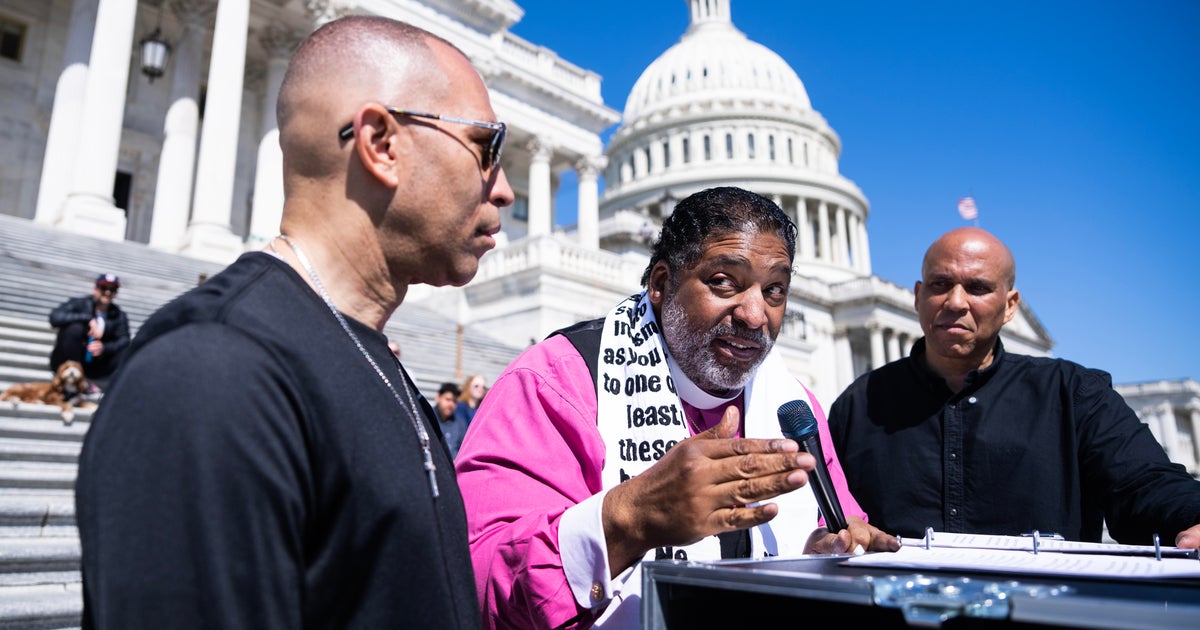 Jeffries, Booker warn of “moment of moral urgency” at Capitol sit-in
