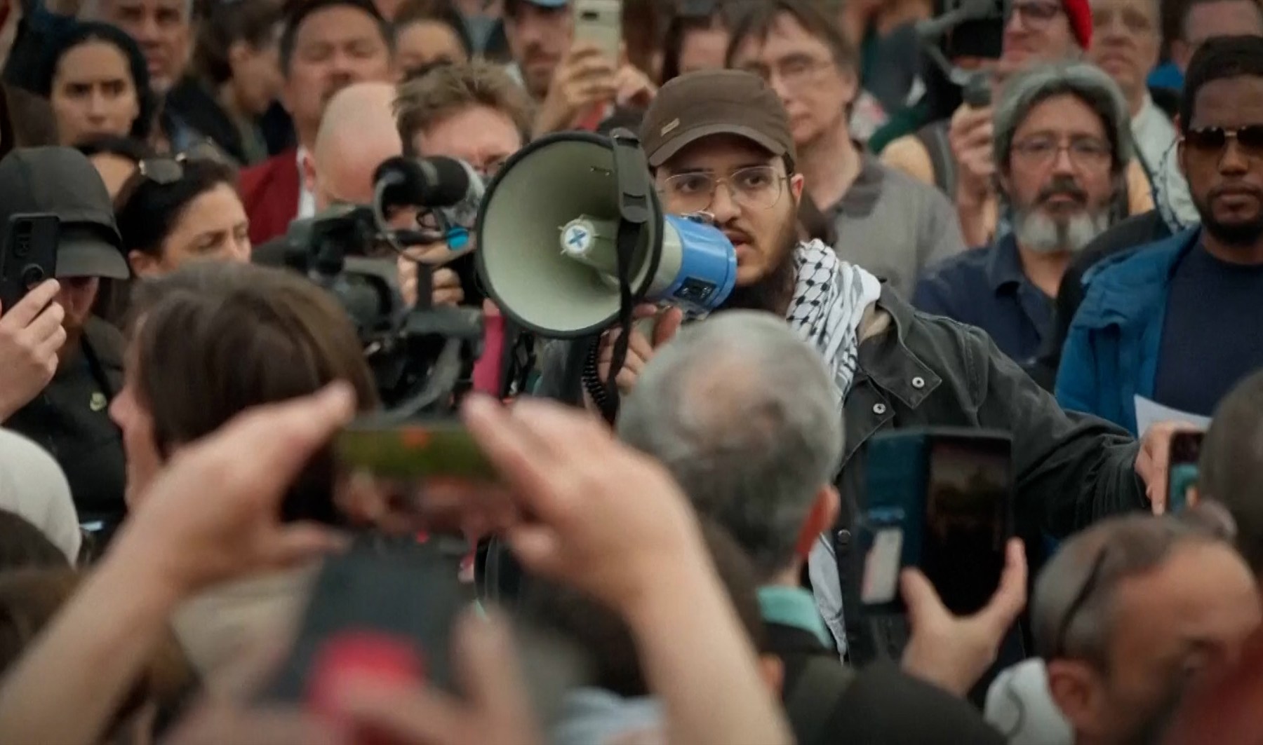 Protests in Paris against Islamophobia after mosque stabbing