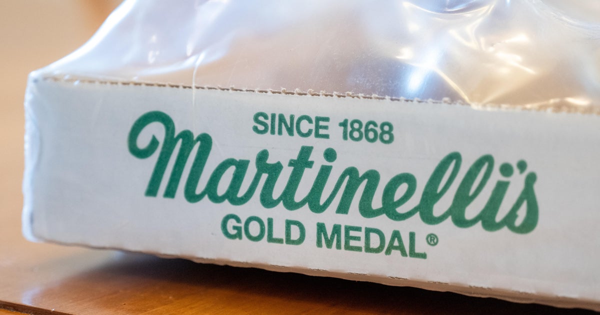 Martinelli’s recalls 170,000 juice bottles over toxic fungi risk