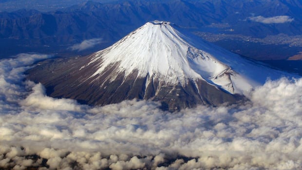 Man rescued twice from Japan’s Mount Fuji had returned to search for his cellphone
