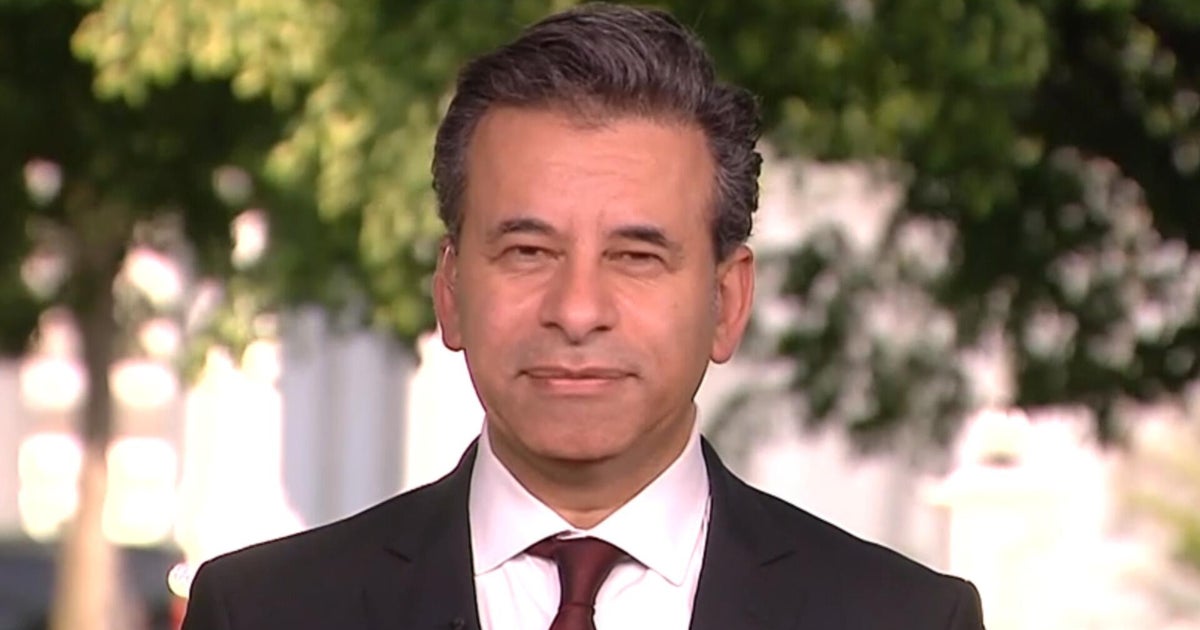 FDA chief looking at whether to approve COVID shots for next winter