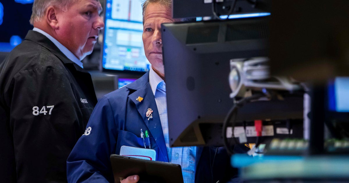 Stocks make comeback, close in the green after early losses