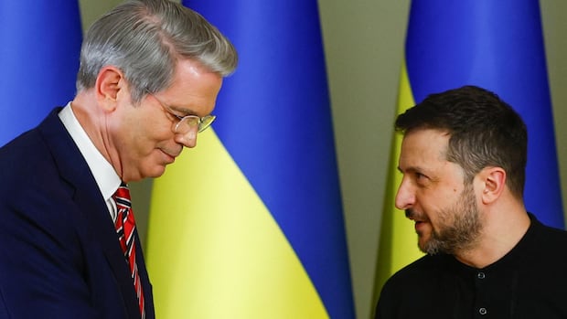 Ukraine, U.S. officials sign natural resources deal