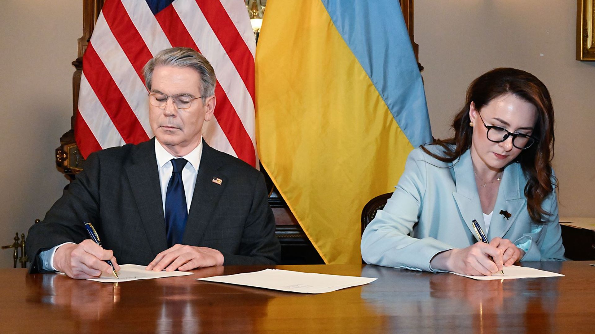 Investment fund deal shows US commitment to a ‘free, sovereign, prosperous Ukraine’, says White House