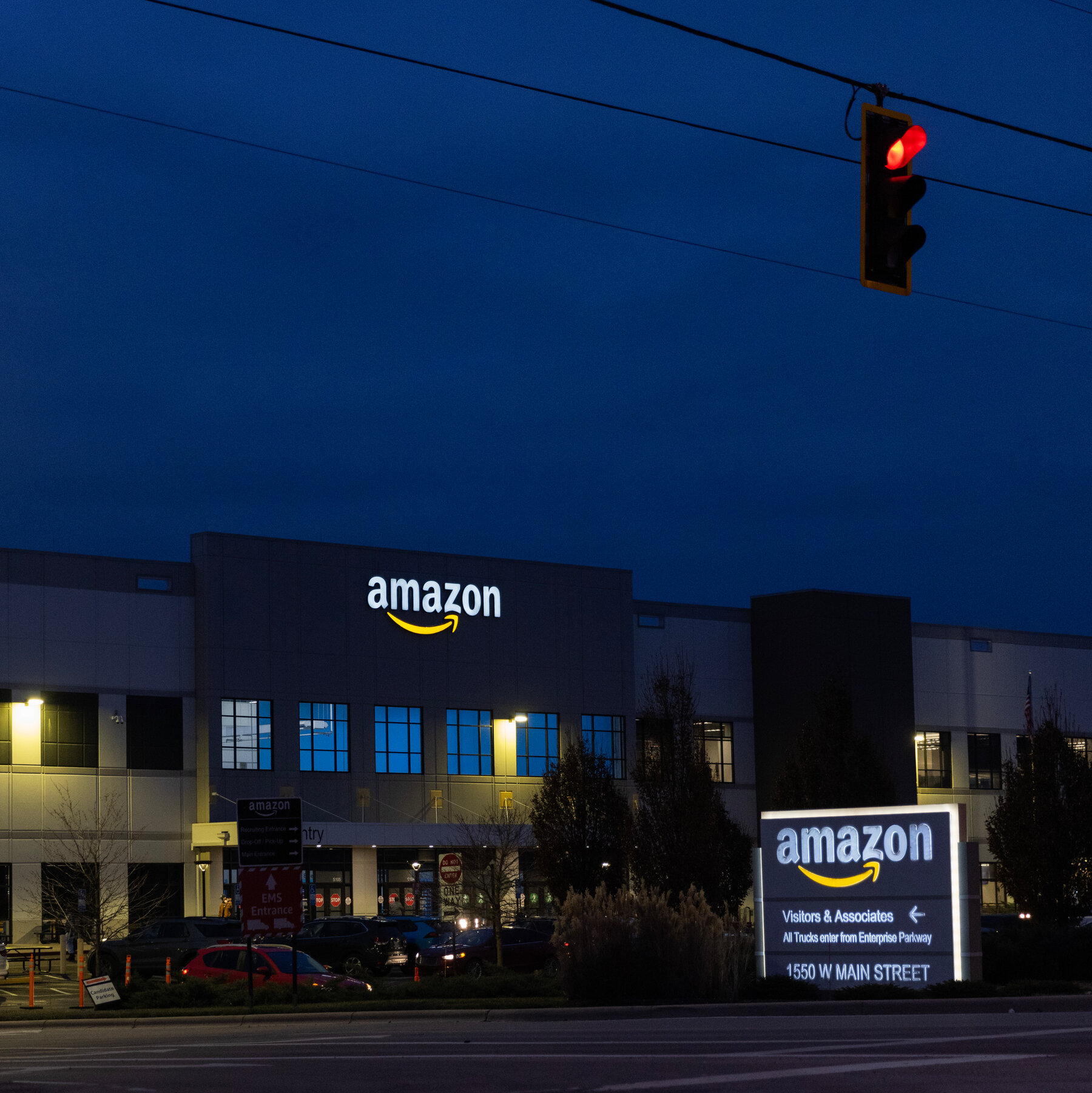 Amazon’s Mixed Earnings Report Sends Share Prices Down