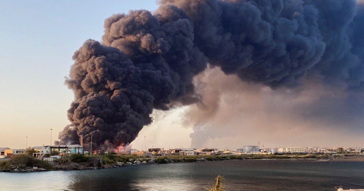 Explosions, huge fire in Sudanese city of Port Sudan