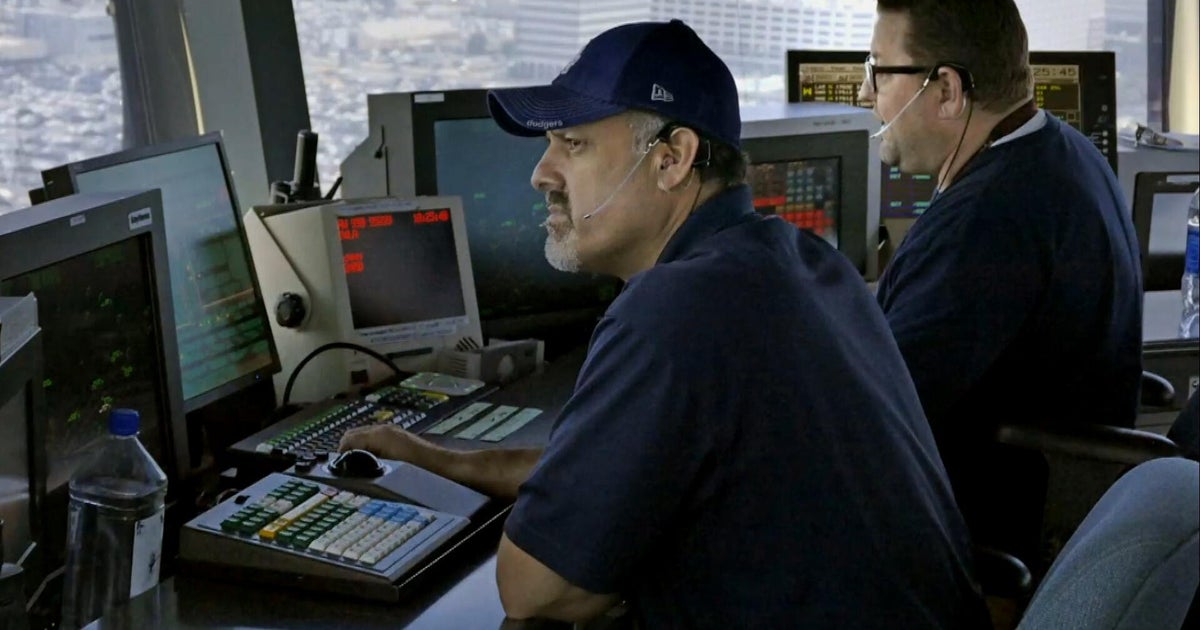Why officials are calling for a complete overhaul of the air traffic control system