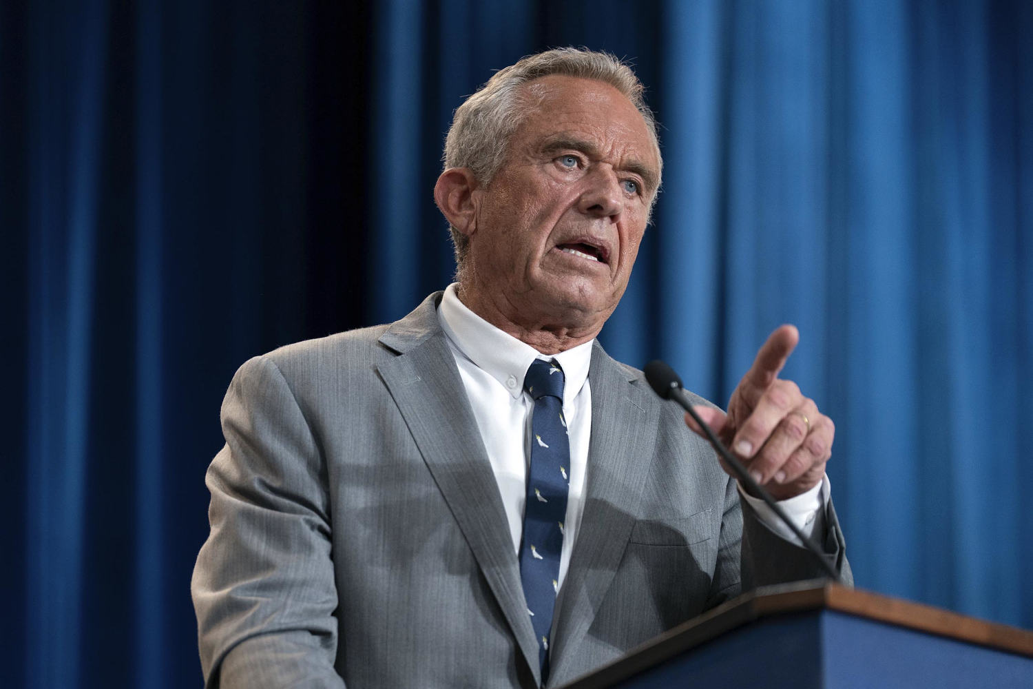 RFK Jr. goes swimming with grandchildren in contaminated D.C. creek