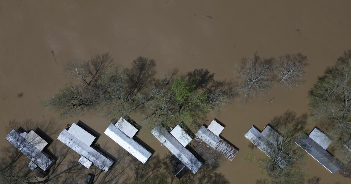 As climate hazards worsen, Trump moves to weaken FEMA and shift disaster response onto states