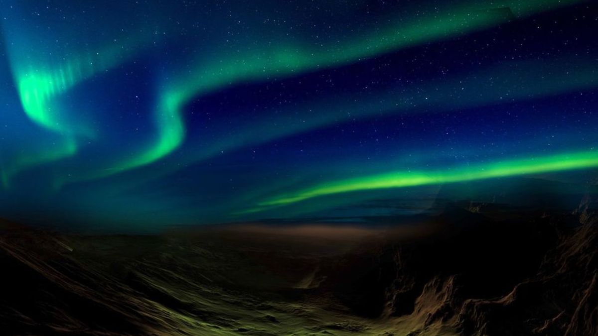 Lights on Mars! NASA rover photographs visible auroras on Red Planet for the first time