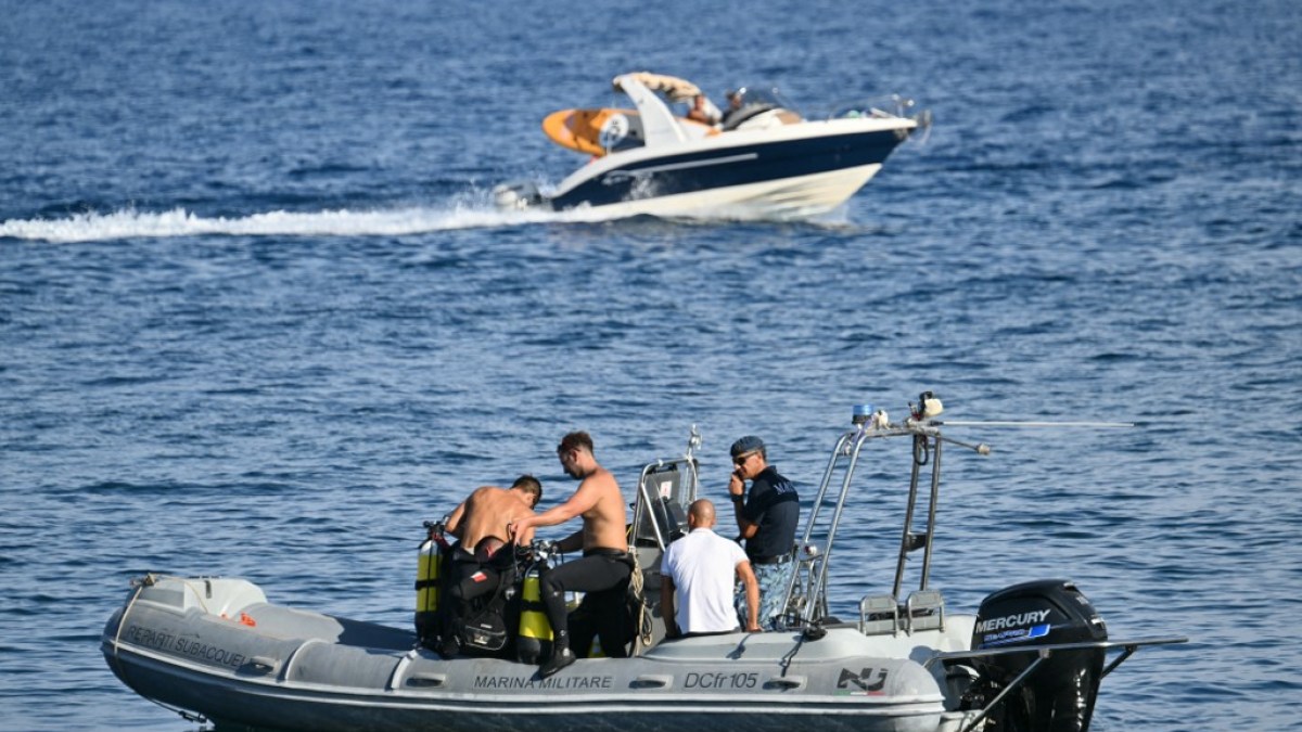 Tycoon Mike Lynch’s yacht toppled by ‘extreme wind’, UK investigators say