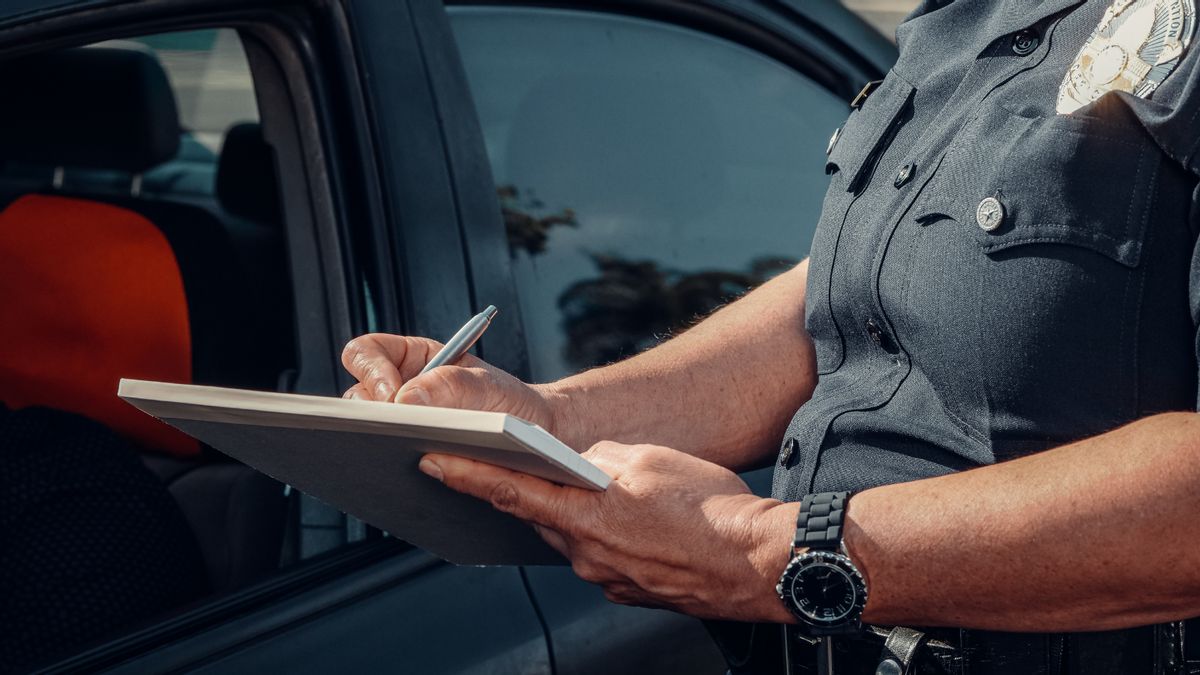 Beware, ‘police bodycam’ video showing white officer pulling over Black judge is staged