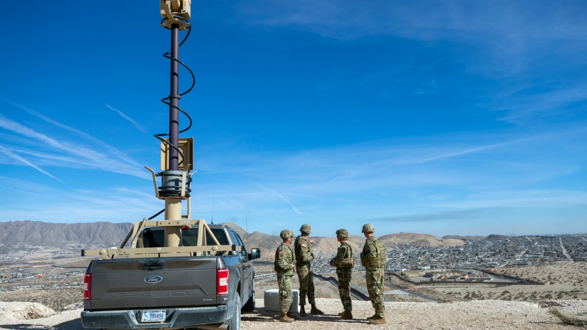 US judge dismisses case against migrants caught in new military zone