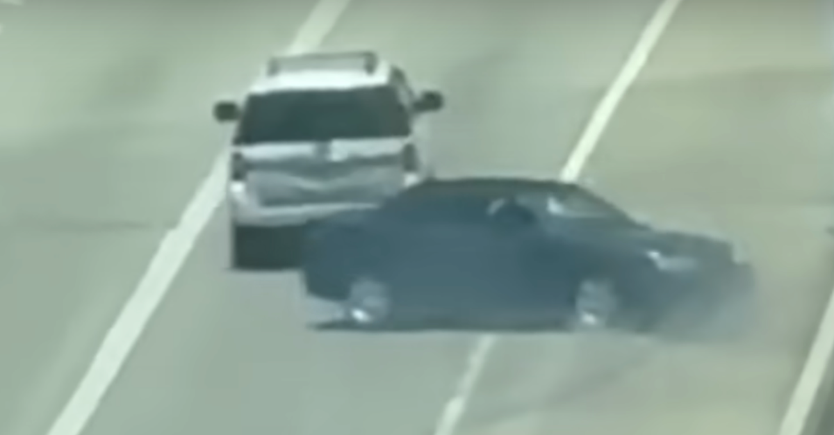 Video Of Crazy Tow Truck Incident Goes Viral Because, As Noted, It’s Crazy