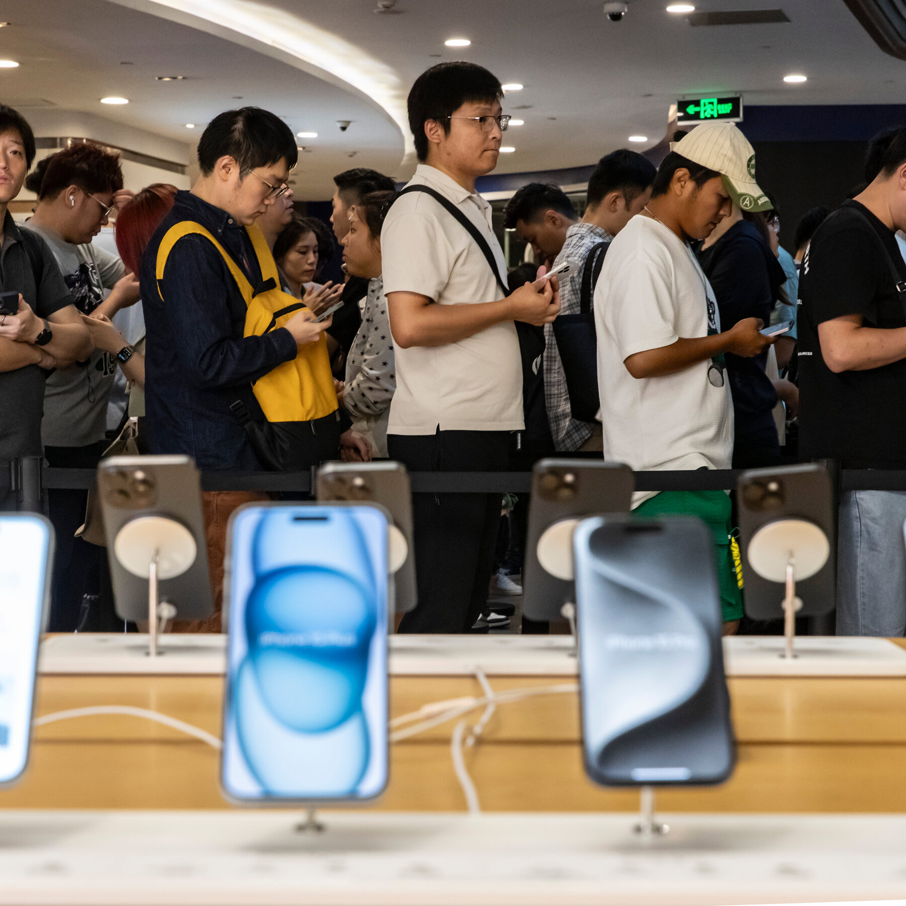 Apple’s Alibaba A.I. Deal Provokes Washington’s Resistance