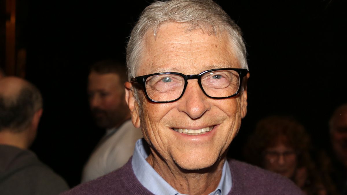 20 fact-checked claims about Bill Gates