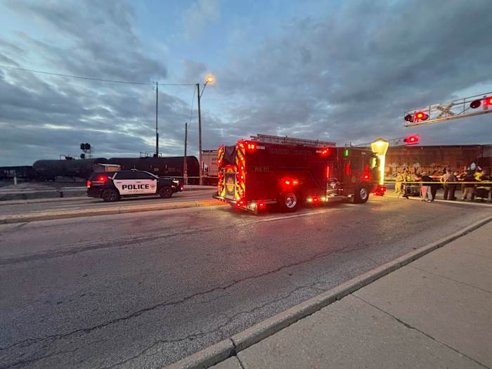 2 killed, at least 1 missing after train hits pedestrians in northern Ohio, officials say