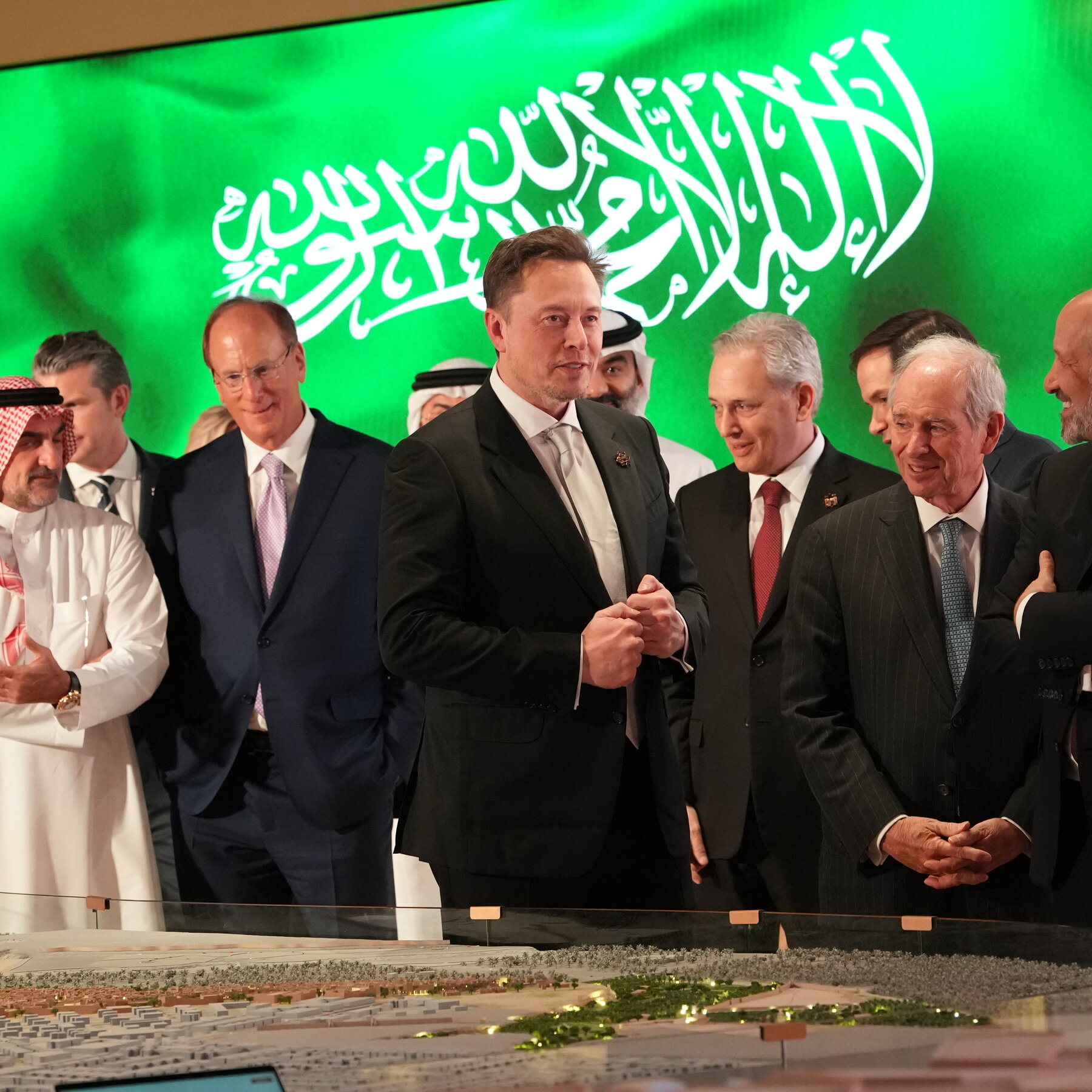 Gulf Deal-Making Spree Also Benefited Elon Musk and His Family
