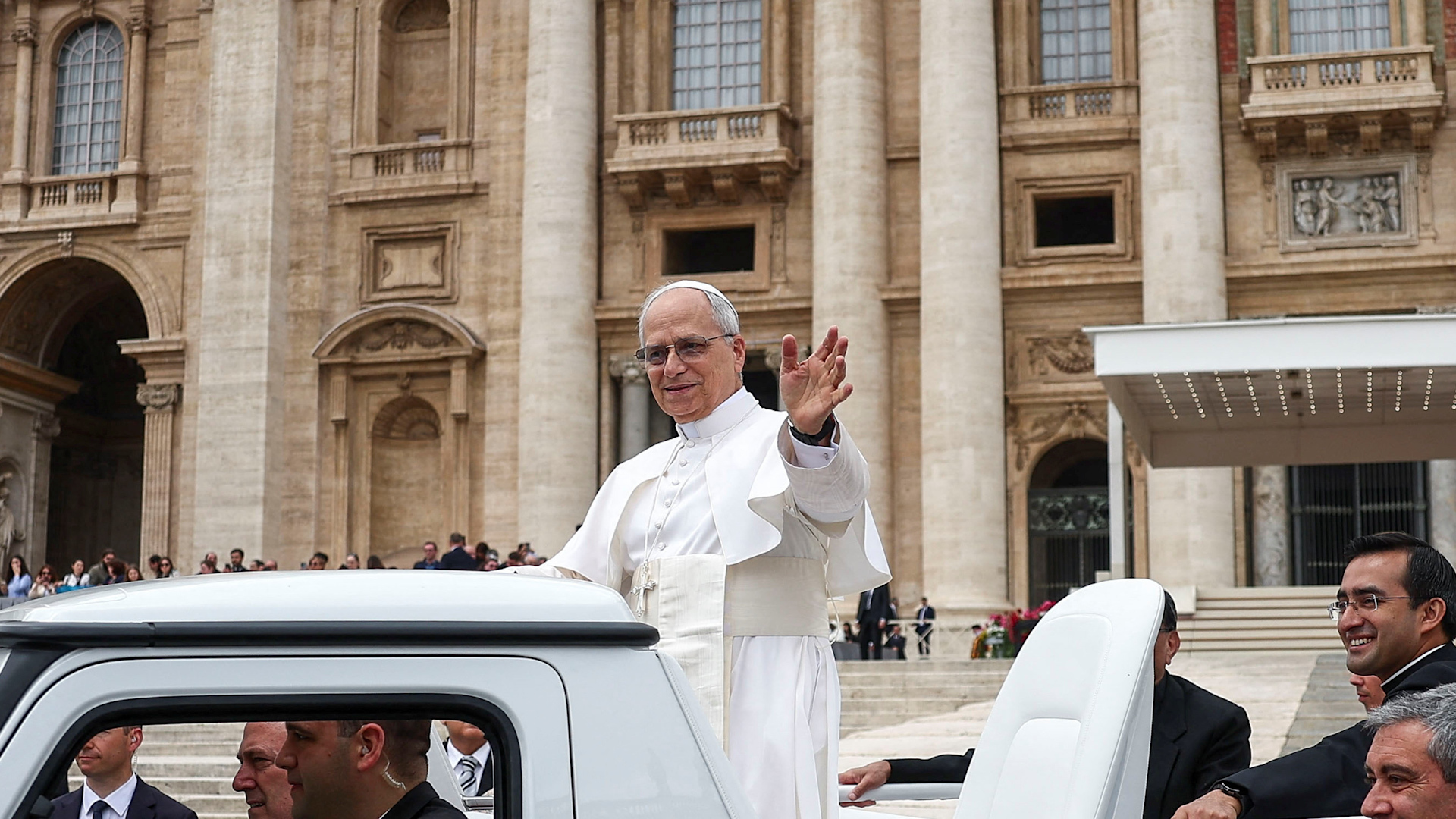 Video: Pope Leo calls for humanitarian aid trucks to enter Gaza