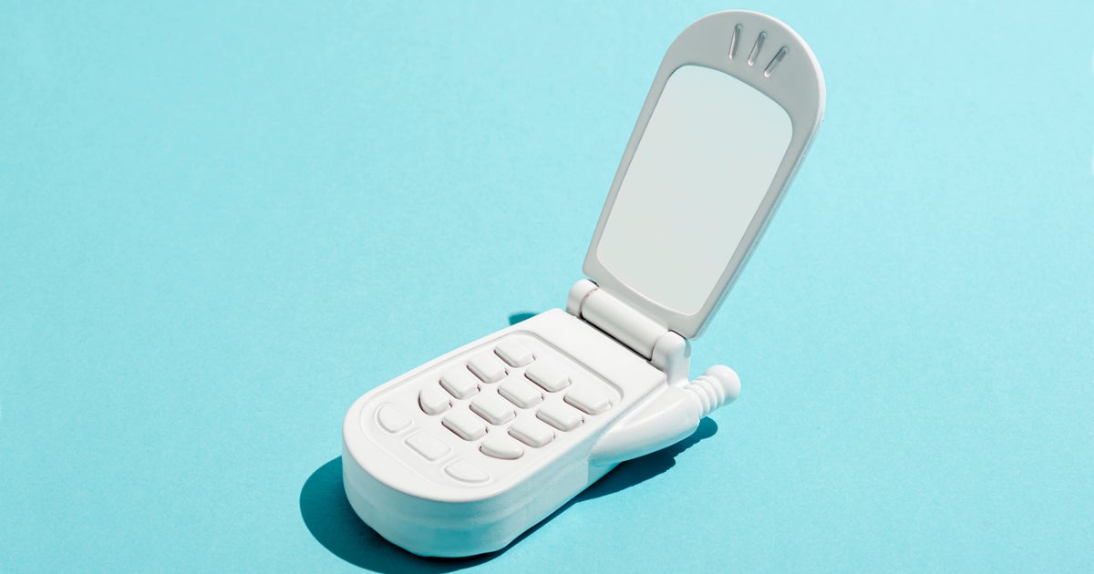 6 Reasons You, A Regular Person, Might Want A Burner Phone