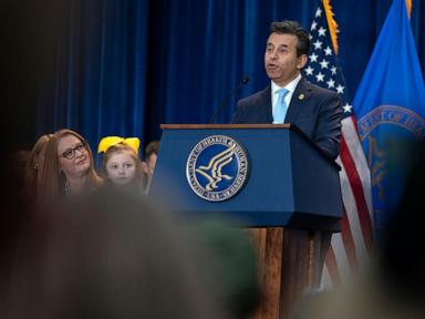 FDA panel debates COVID vaccine recipe as questions swirl about fall shots