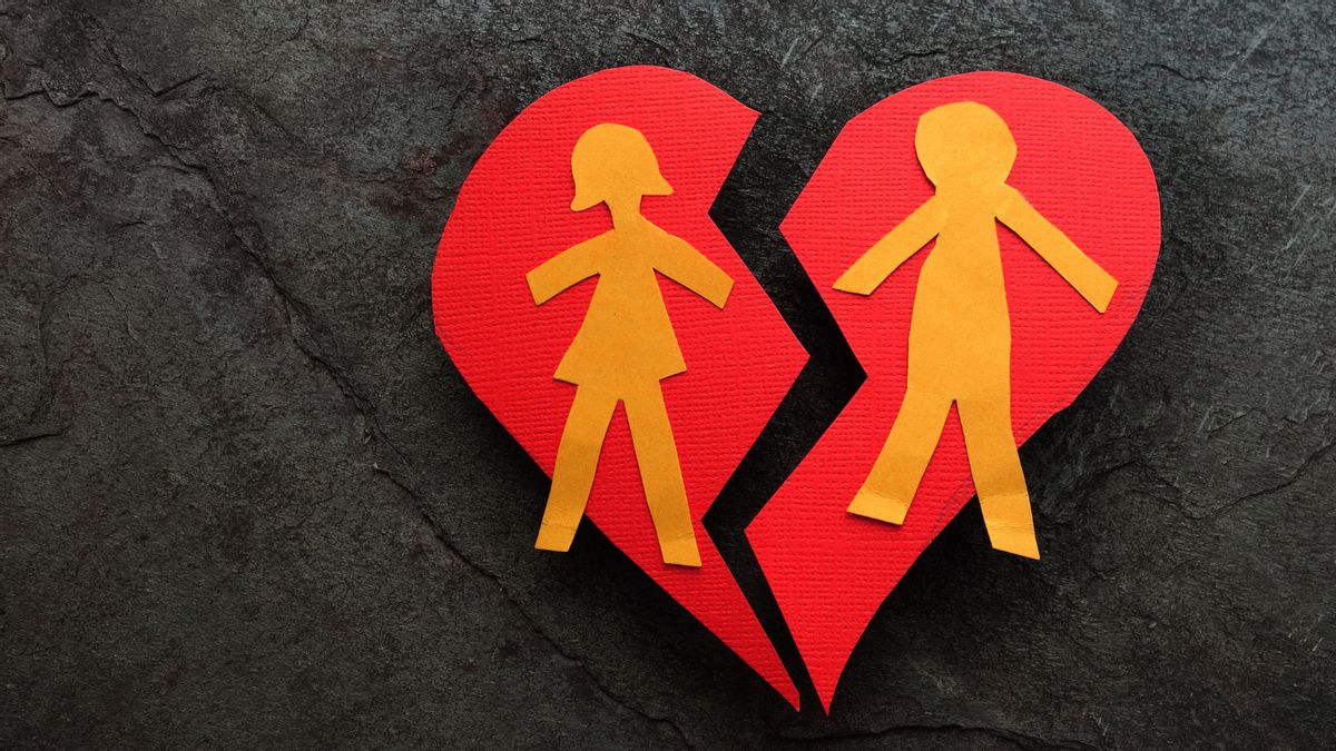 Clarifying claims that cheating ‘after signing marriage papers’ will be illegal in 2026
