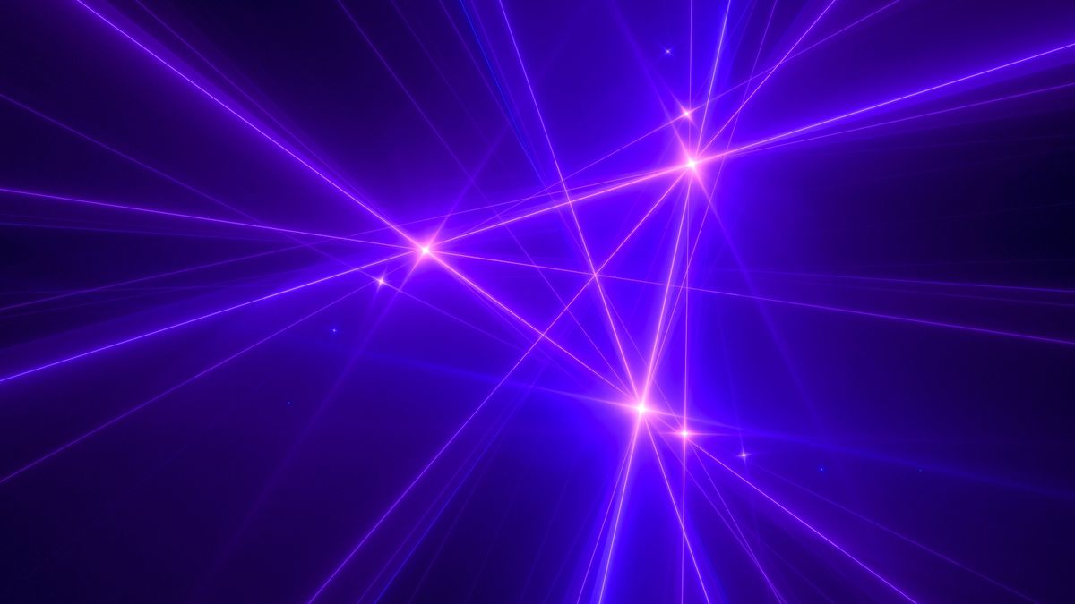 Groundbreaking amplifier could lead to  ‘super lasers’ that make the internet 10 times faster