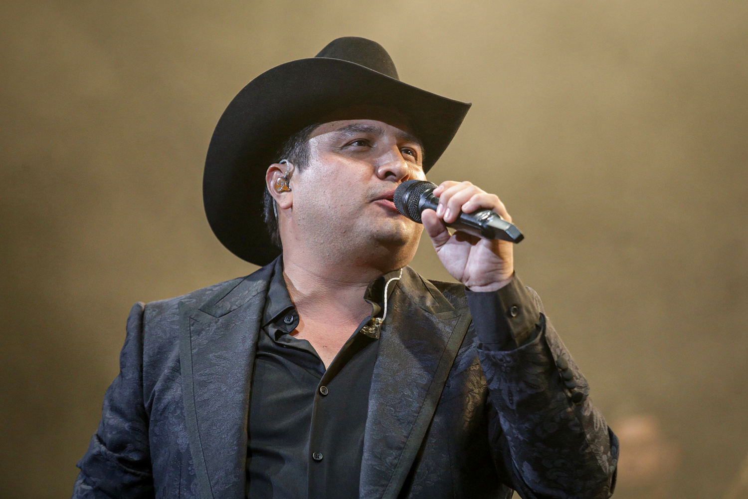 Mexican singer Julión Álvarez postpones concert after he says work visas were canceled