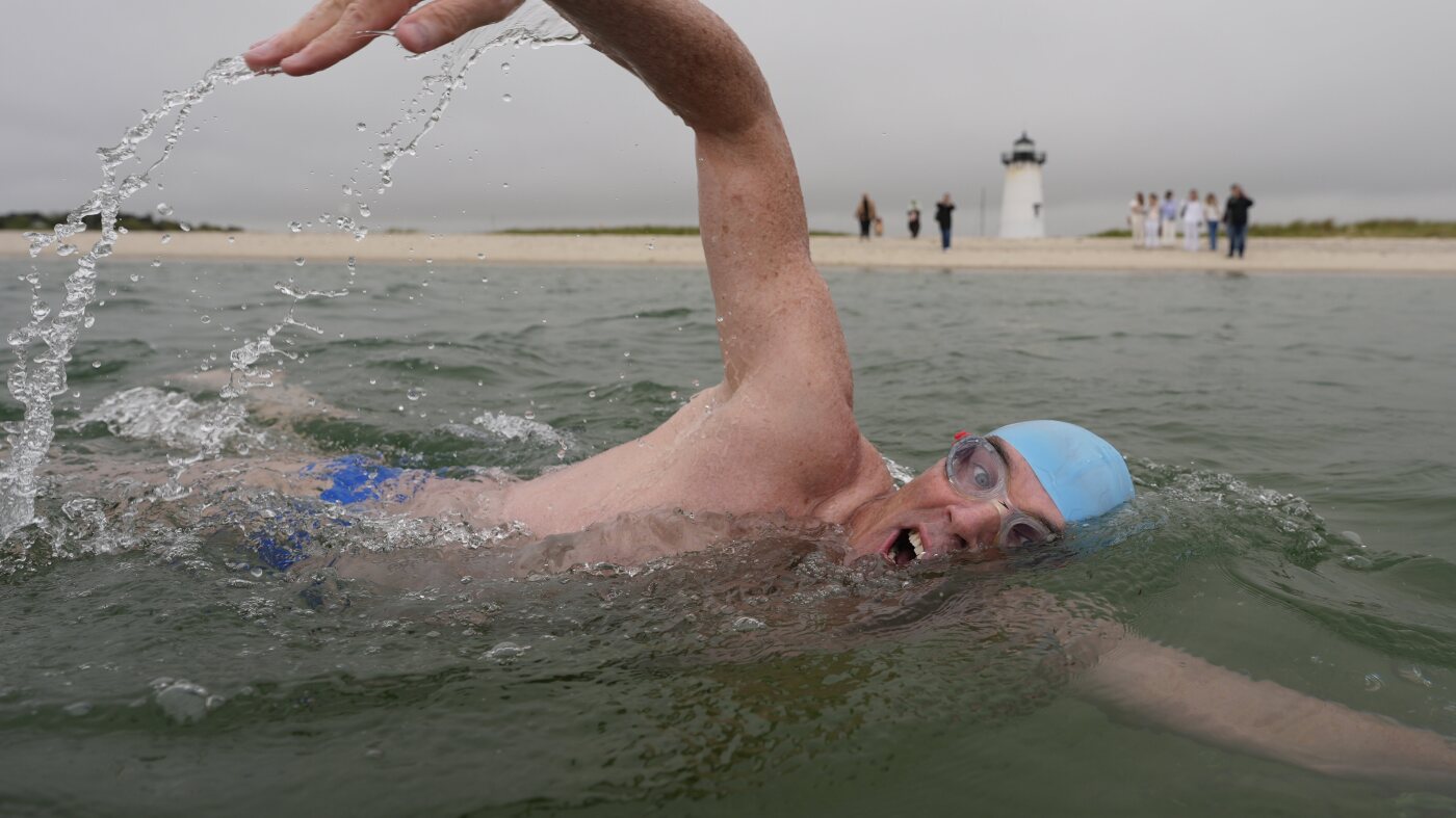 Swimmer circumnavigates Martha’s Vineyard ahead of ‘Jaws’ 50th anniversary