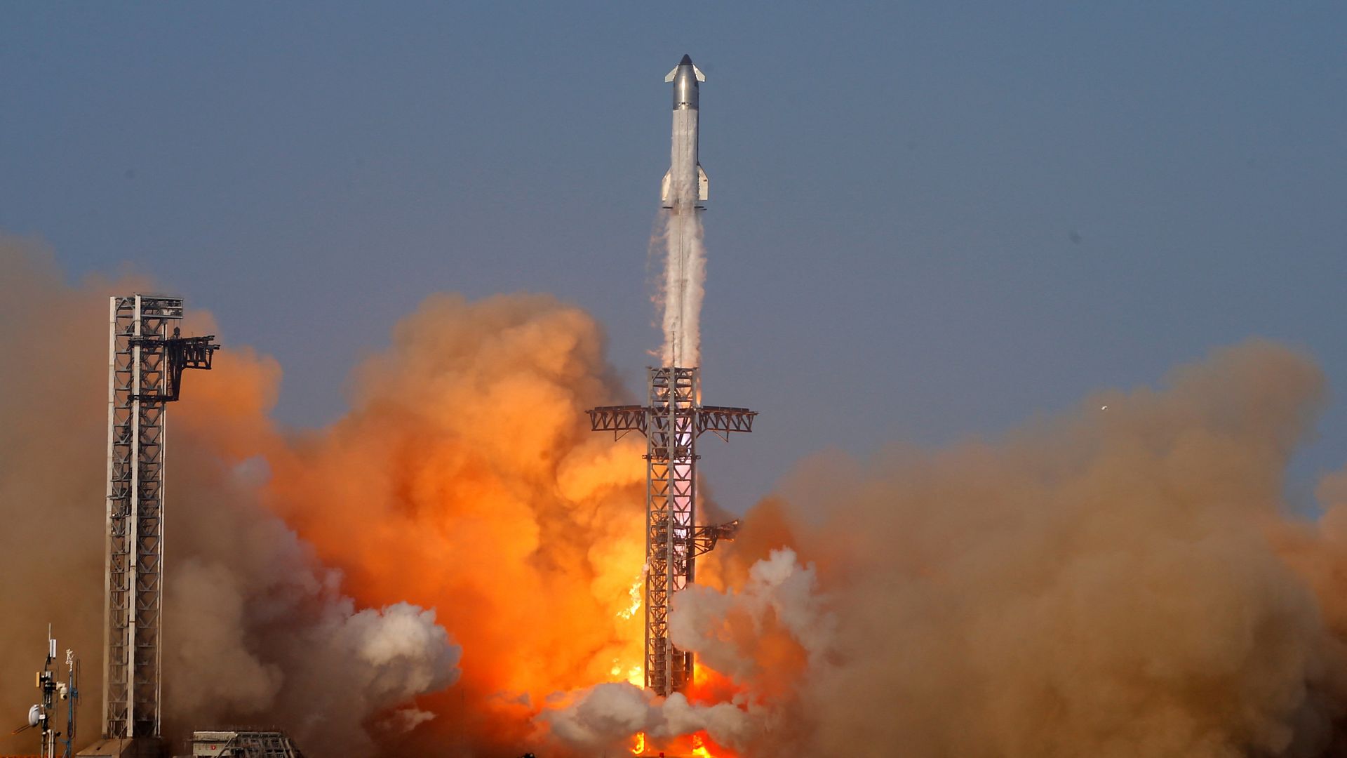 SpaceX rocket spins out of control on test flight – as Musk fails to give planned speech