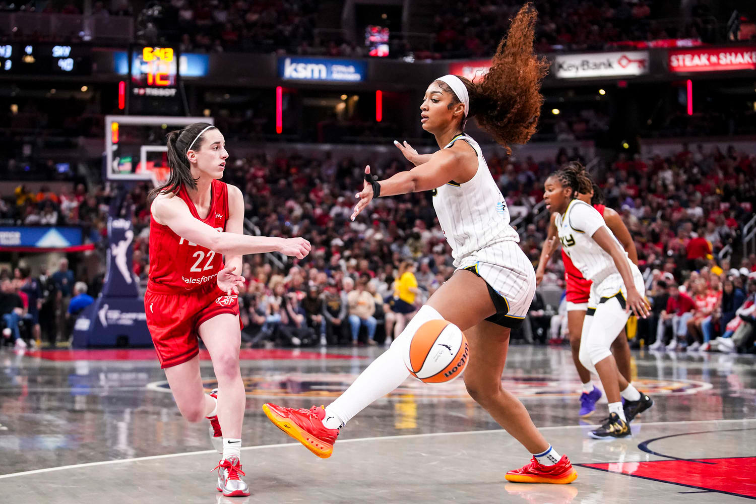 WNBA says it cannot substantiate claims that racist remarks were made by fans at Sky-Fever game
