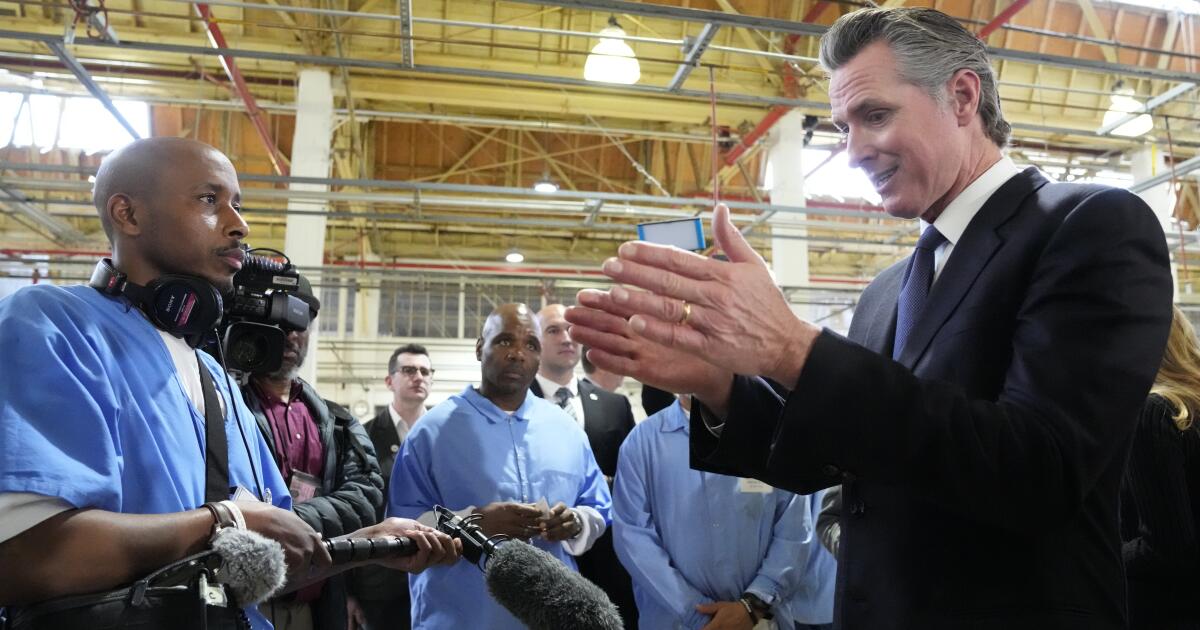 Chabria: Even tough-on-crime district attorneys know prison reform is smart