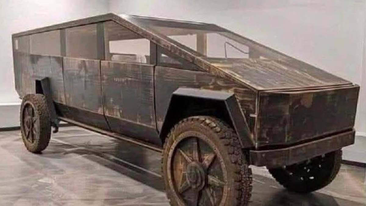 Photo shows Cybertruck-like Soviet vehicle from 1930?