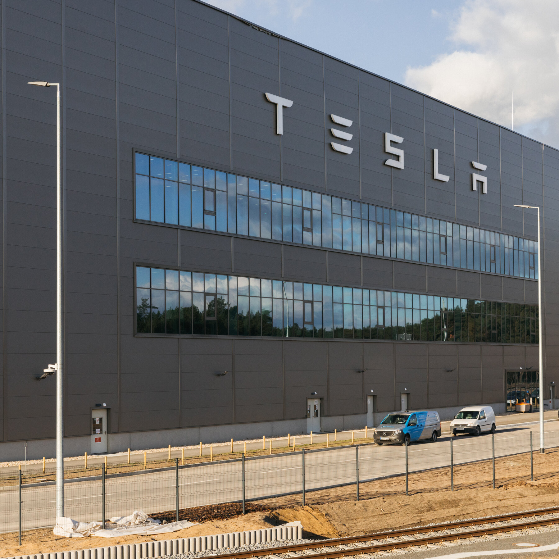 Germans Are Buying More Electric Cars, but Not Teslas
