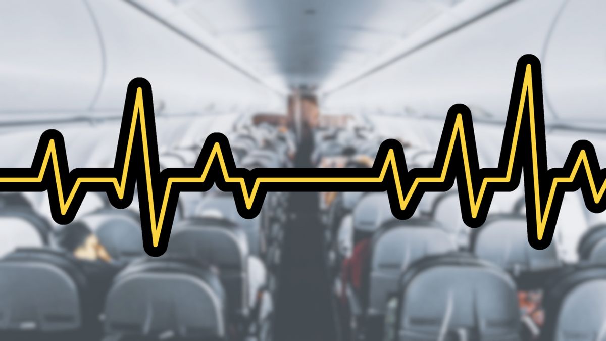 15 doctors once saved 67-year-old woman having heart attack midflight?