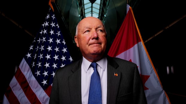 U.S. ambassador says Canadians facing device searches, detainment ‘not a pattern’