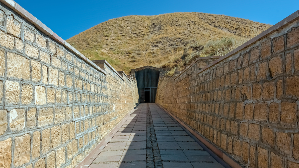 2,800-year-old royal tomb discovered near King Midas’ home in Turkey