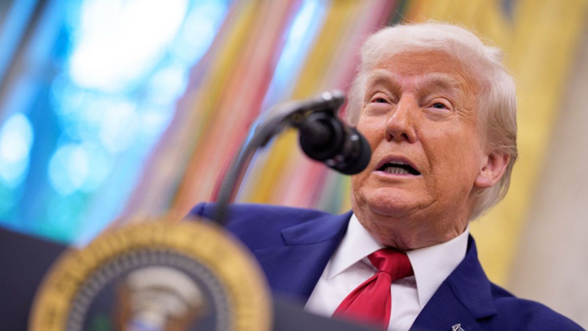 Don’t fall for rumor Trump’s birthday parade was canceled over missing birth certificate