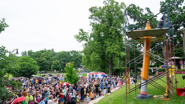 Every year, folks travel from far and wide watch this giant pencil get sharpened