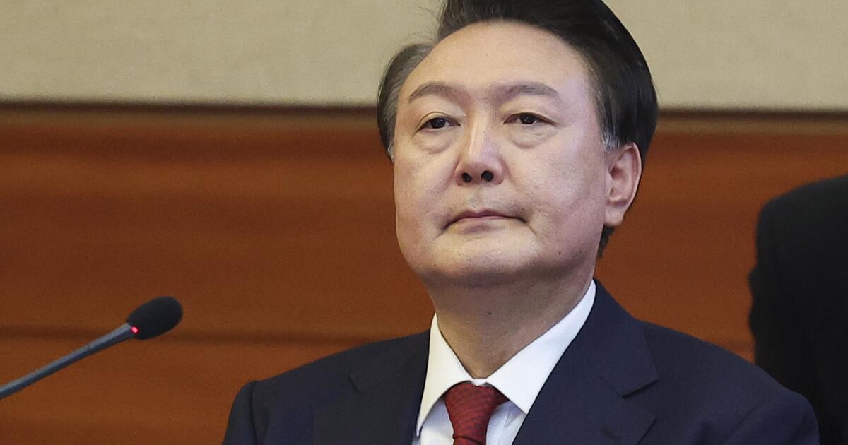 105 South Koreans sue former president for ’emotional damages’