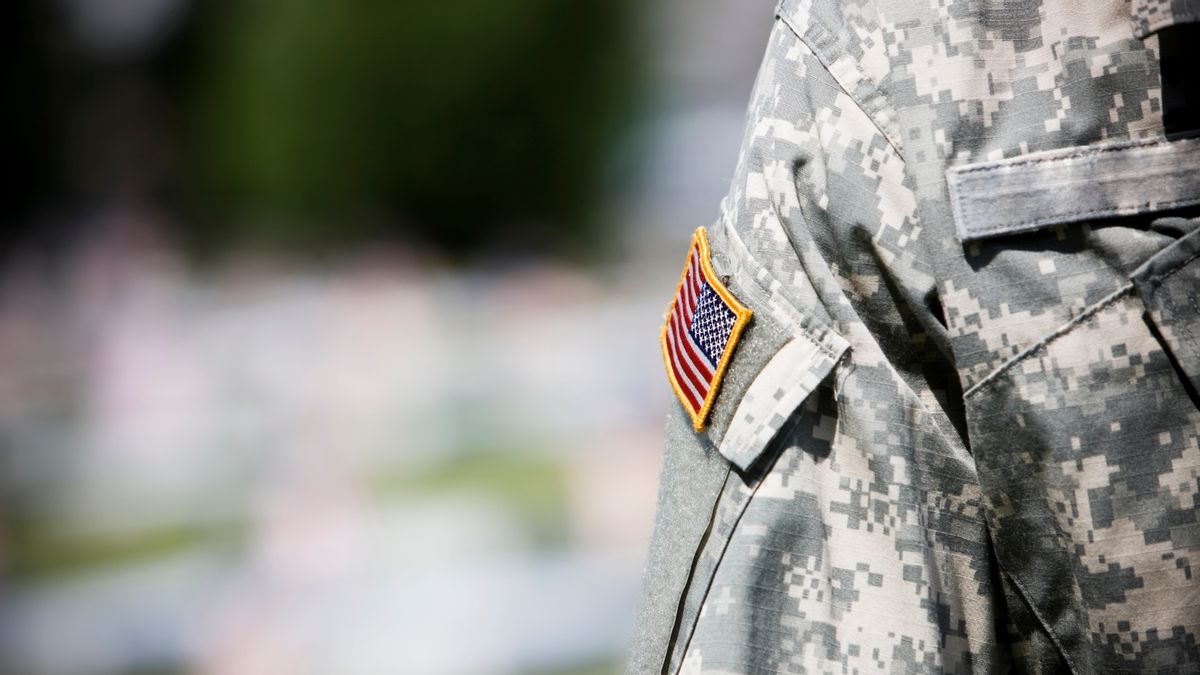 Anti-ICE protester wearing Army fatigues in video isn’t active duty
