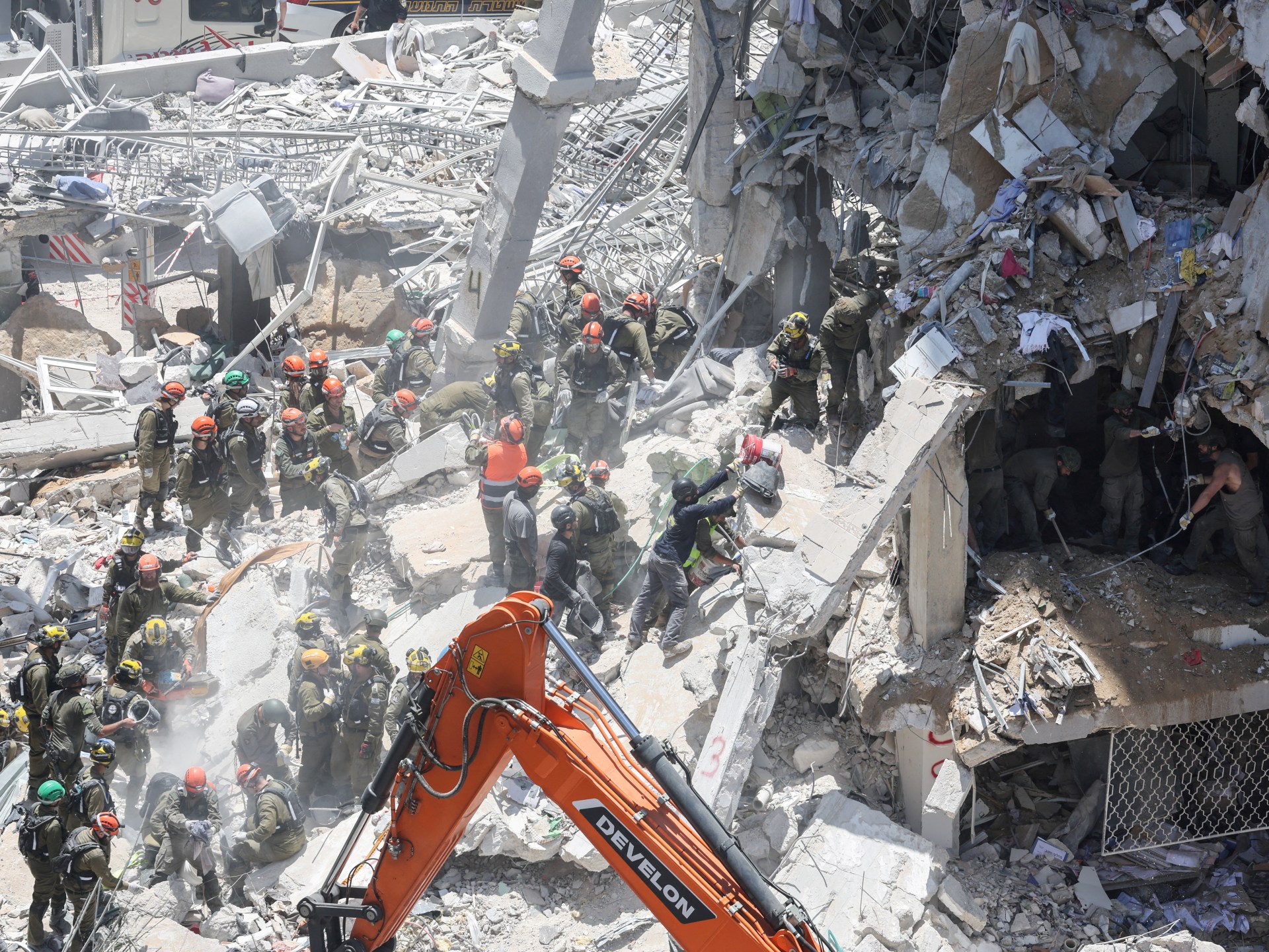 Bombardment, strikes, deaths in third day of fierce Israel-Iran conflict